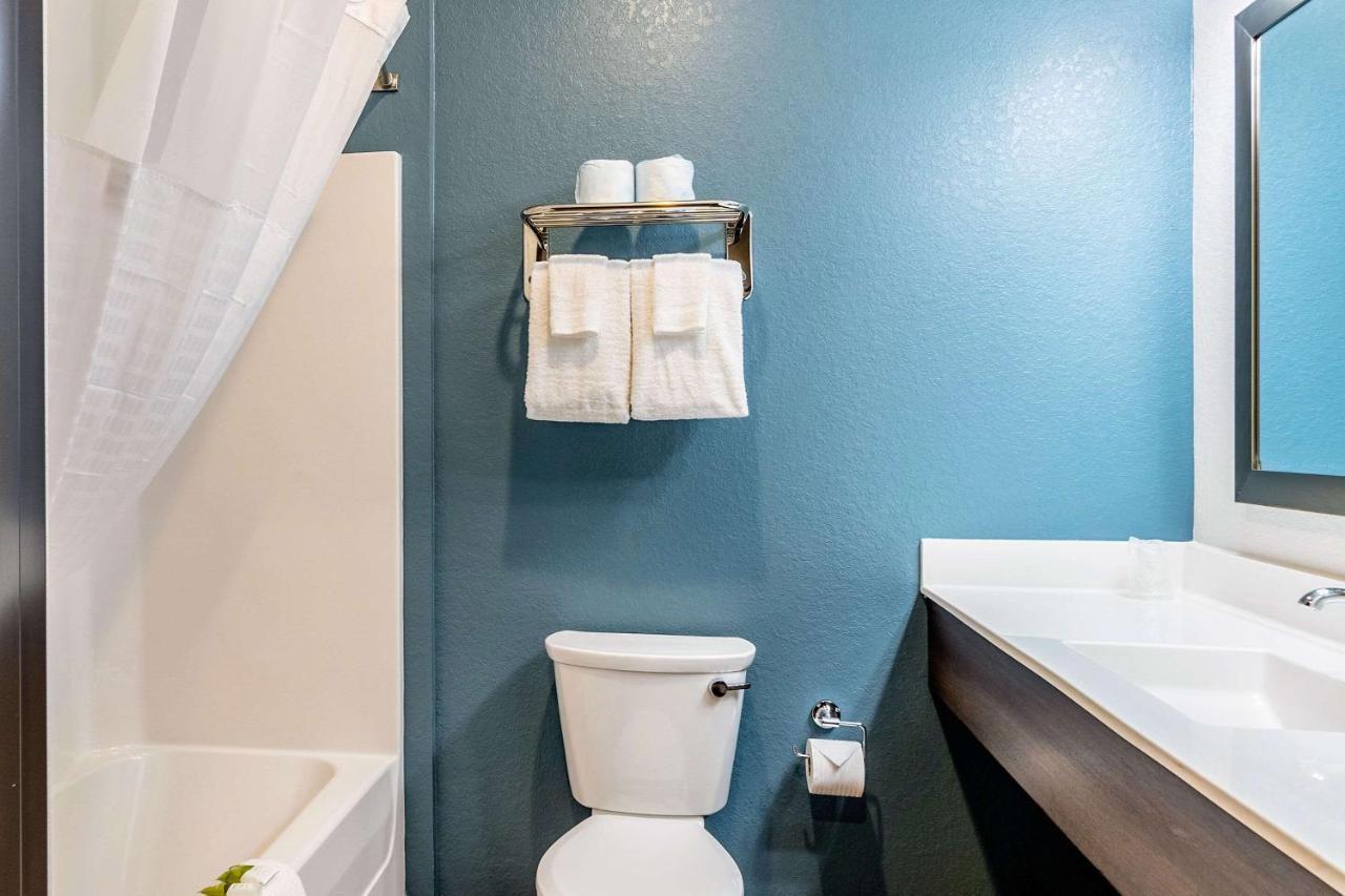 Woodspring Suites Naples Golden Gate Zewnętrze zdjęcie