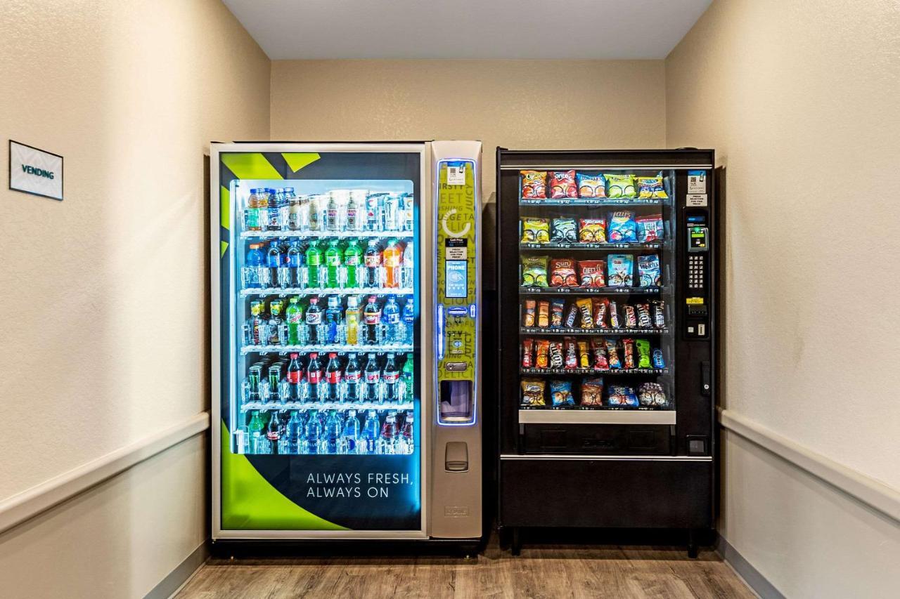 Woodspring Suites Naples Golden Gate Zewnętrze zdjęcie